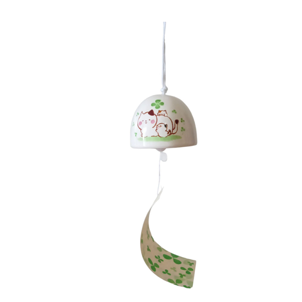 La parola furin significa campanella al vento, costruito a mano in ceramica o vetro, con sotto un cartoncino che mosso dal vento la fa suonare e sul quale uno può scrivere un desiderio, una poesia o una preghiera. Solitamente in Giappone sono posizionati sotto i tetti d'estate  per poter suonare con il vento. Decorativi e significativi i furin arrivano da una bellissima tradizione giapponese.